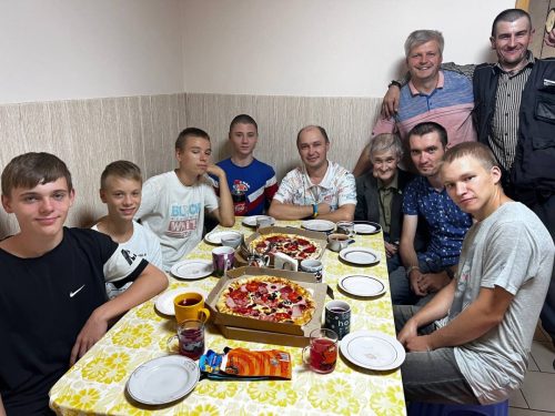 Перекус в церкви